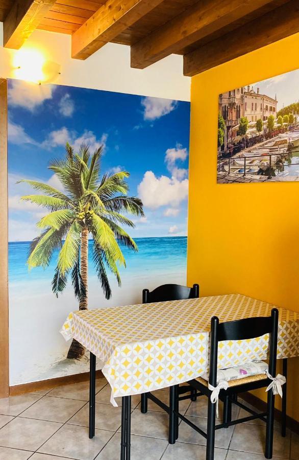 Palm Beach - Your Private And Complete Apartment In เดเซนซาโนเดลการ์ดา ภายนอก รูปภาพ