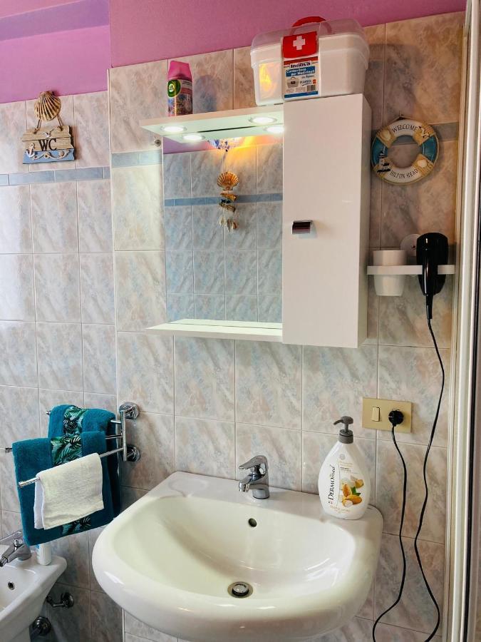 Palm Beach - Your Private And Complete Apartment In เดเซนซาโนเดลการ์ดา ภายนอก รูปภาพ
