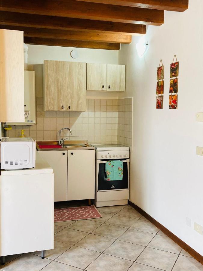 Palm Beach - Your Private And Complete Apartment In เดเซนซาโนเดลการ์ดา ภายนอก รูปภาพ
