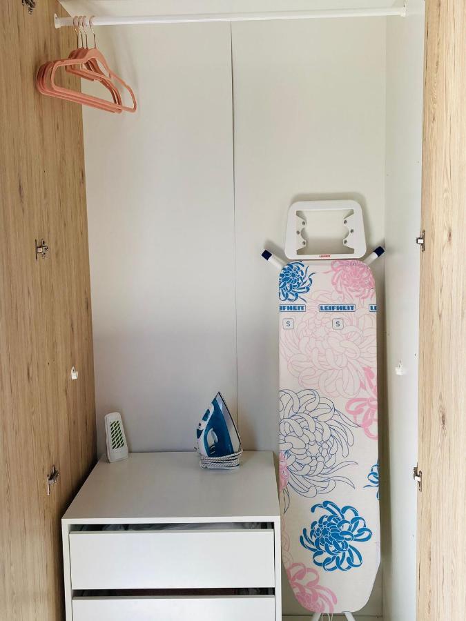 Palm Beach - Your Private And Complete Apartment In เดเซนซาโนเดลการ์ดา ภายนอก รูปภาพ